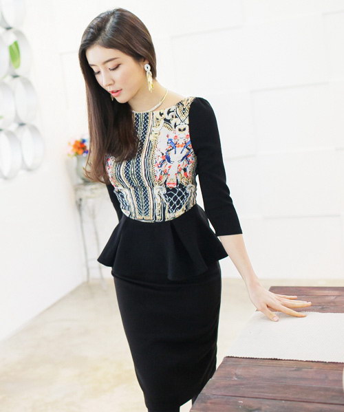 Kiêu kỳ với sơ mi peplum